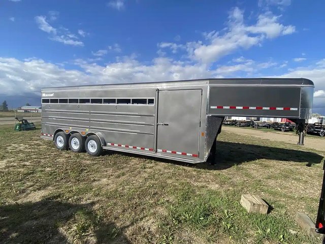 2027 Mustang Mfg. GL-370X24 Trailer