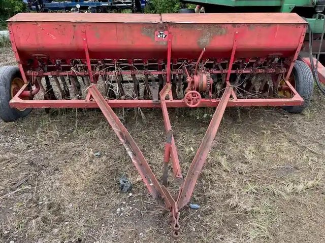 Massey Ferguson MF33 Semoir