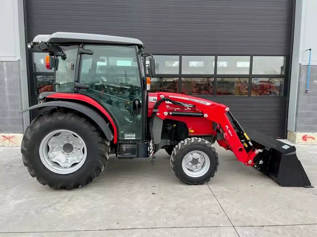2018 Massey Ferguson 1760M Tracteur