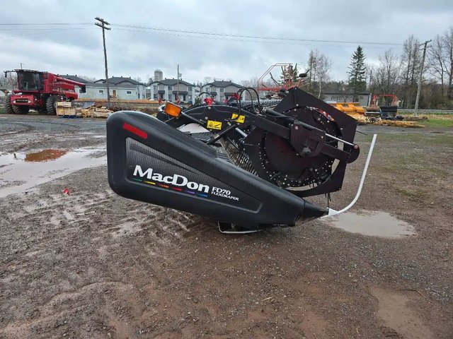 2012 MacDon FD70