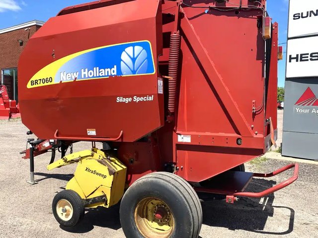 2011 New Holland BR7060 Presse à Balle Ronde