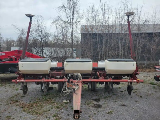 0000 White Planters 5106 Planteur