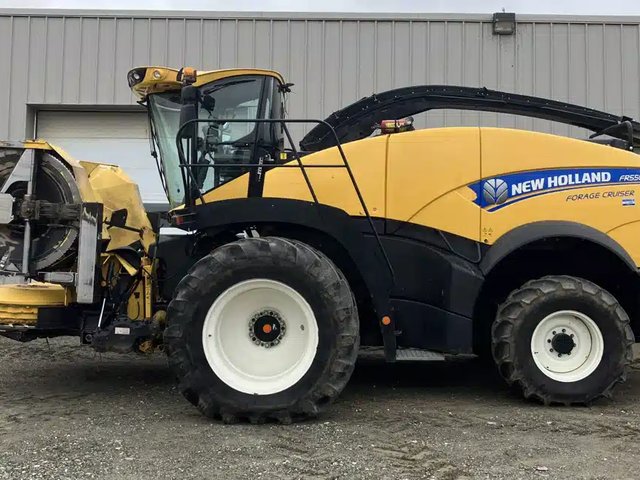 2017 New Holland FR550 Batteuse