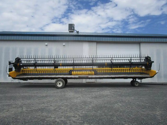 2023 New Holland 880CF Nez - Toile/Tapis
