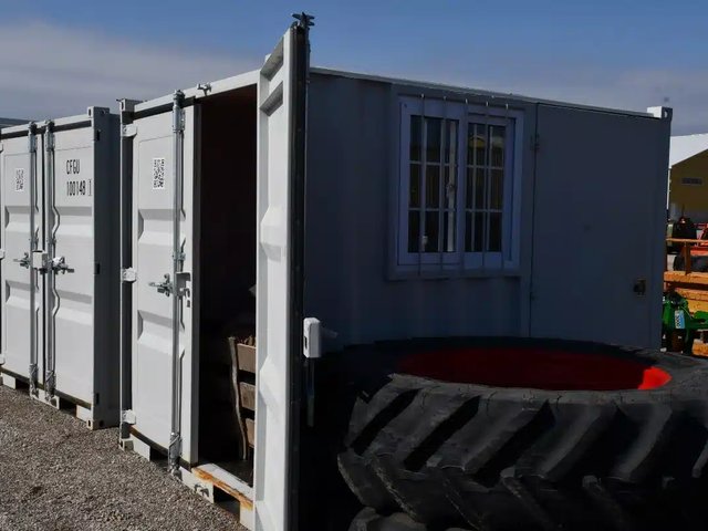 STORAGE CONTAINER divers