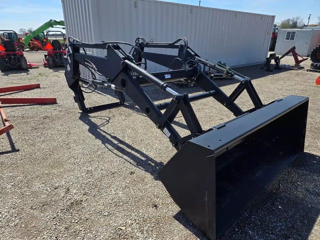 New Holland 84LB chargeur frontal