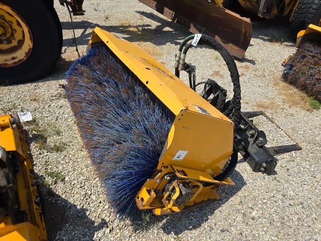 Trackless Vehicles ASQC34 Balayeur
