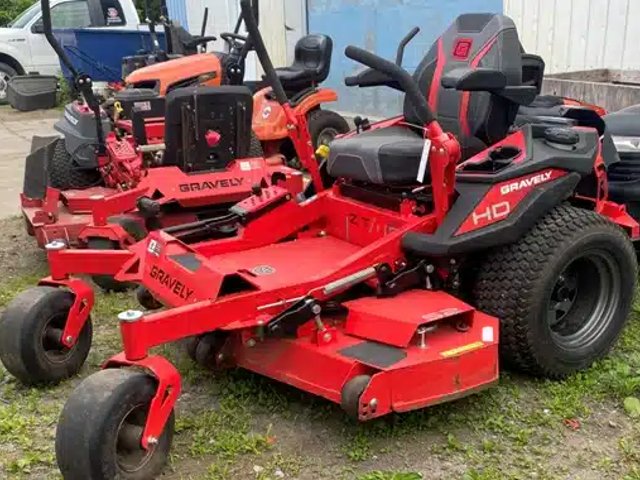 2023 Gravely ZT52 HD Tondeuse à rayon de braquage zéro