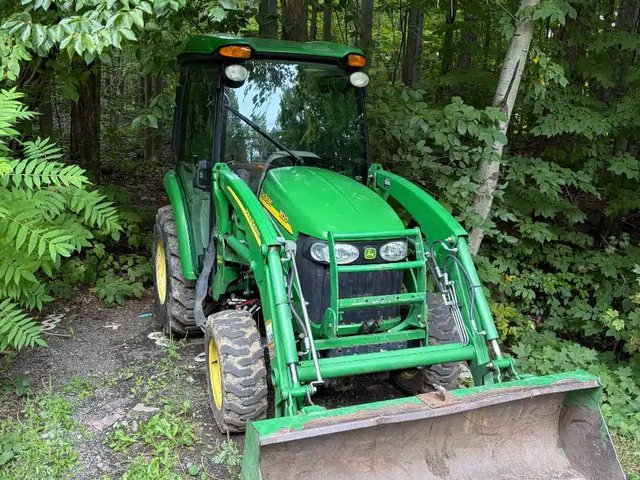 John Deere 3520 Tracteur