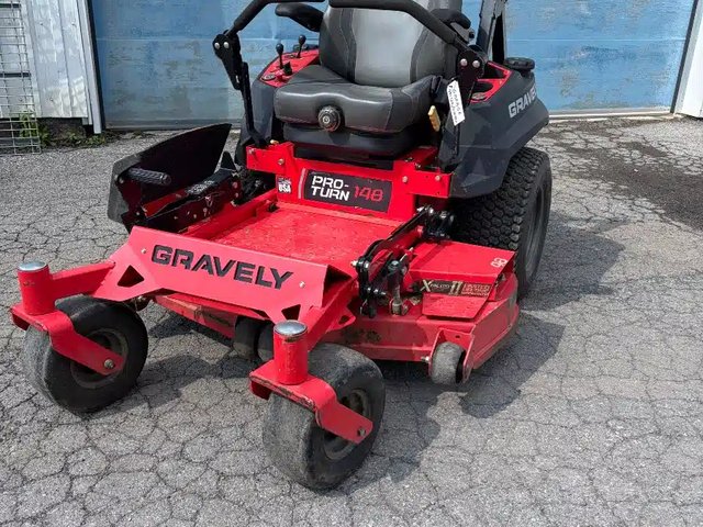 2020 Gravely pro-turn 148 Tracteur à pelouse