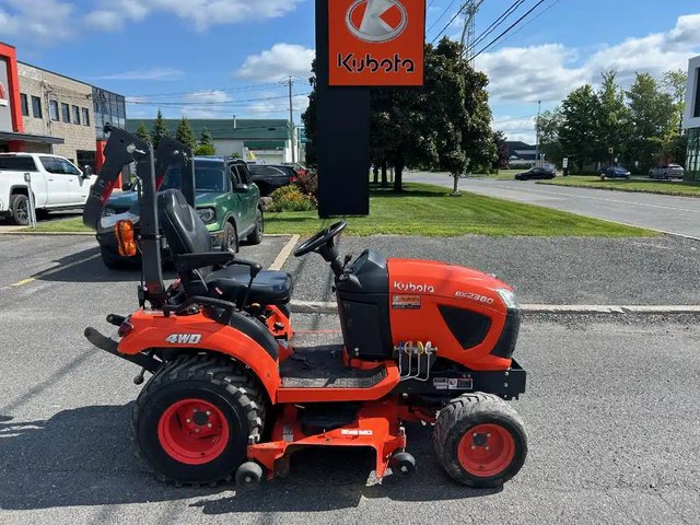2022 Kubota BX2380 Tracteur