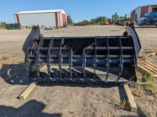 2023 HLA Attachments THMB108 Godet (bucket)