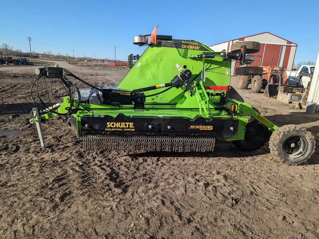 2021 Schulte XH-1000 Débroussailleuse rotative