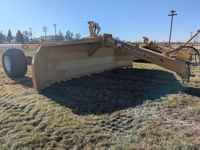 2026 Bridgeview PULLDOZER 2410 Gratte - Trainée