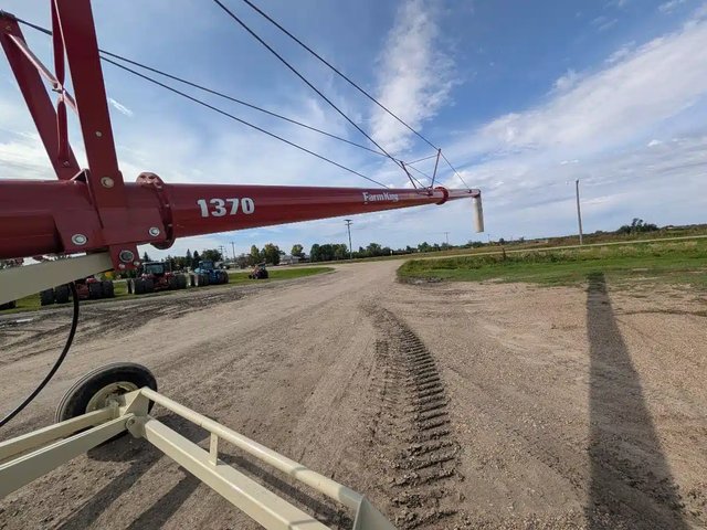 2024 Farm King 1370 Vis à grain