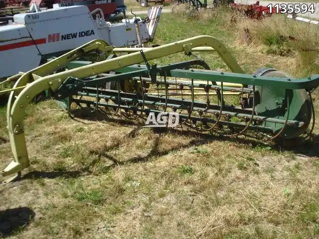 John Deere râteau