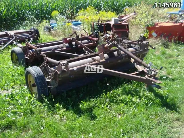 New Holland 404 Conditionneur à foin