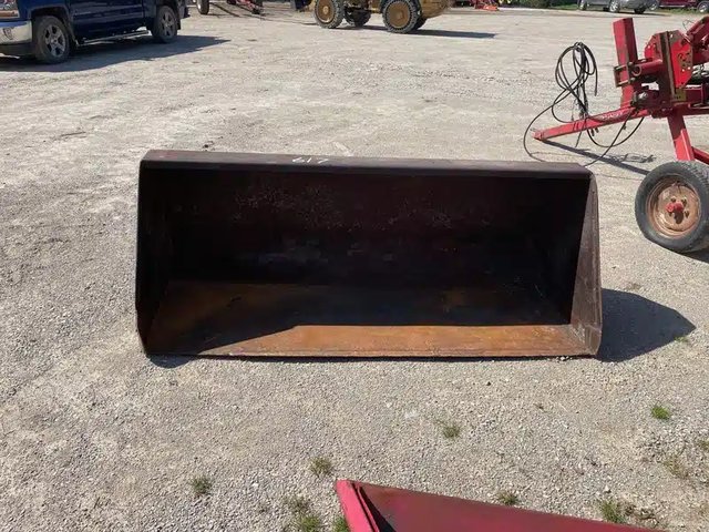 John Deere Quick Attach Godet (bucket)