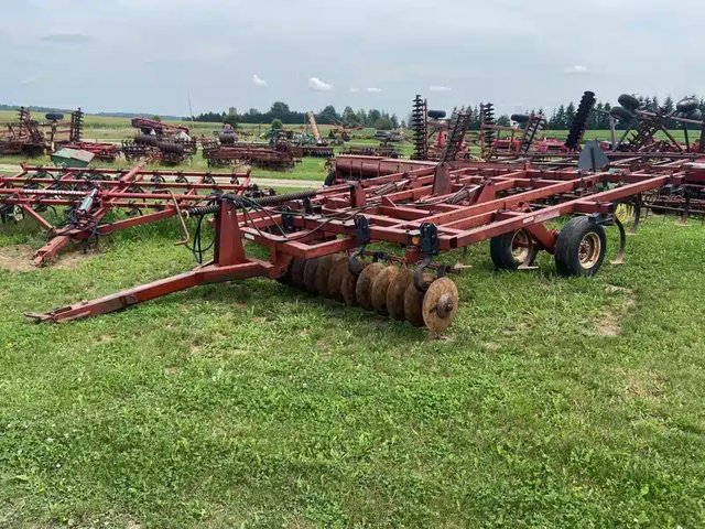 Kewanee 390 Cultivateur