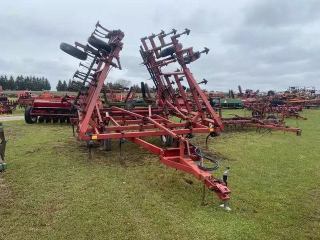 Case IH 4800 Cultivateur