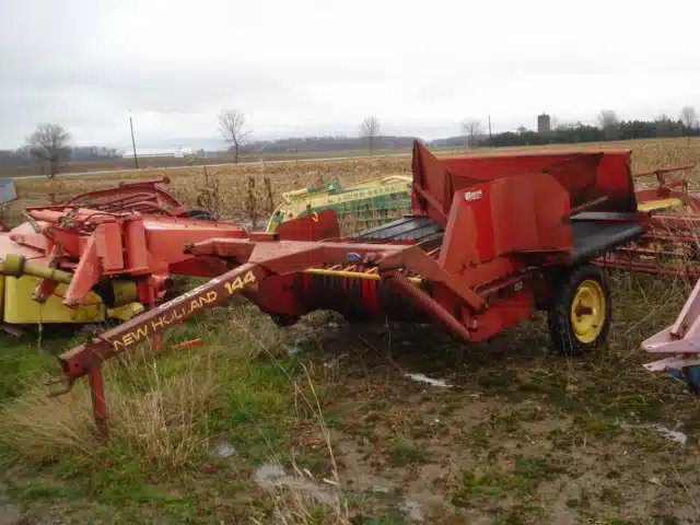 New Holland 144 Inverseur d’andain
