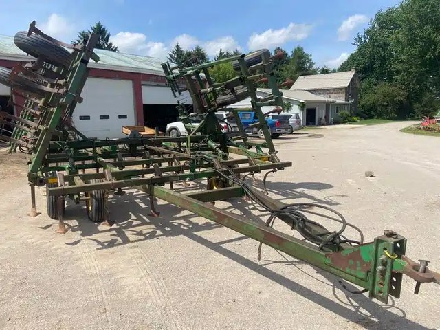 John Deere 960 Cultivateur
