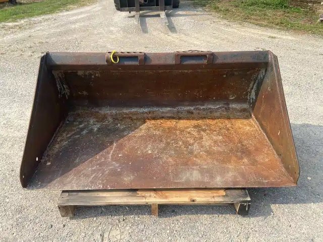 4.5FT Skid Steer Godet (bucket)
