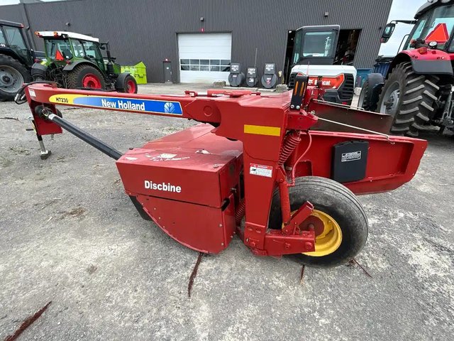 2014 New Holland H7230 Faucheuse à disques
