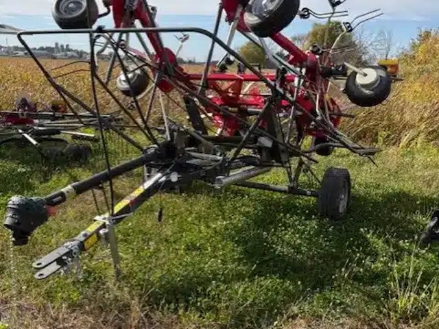 2024 Massey Ferguson TD 776T Tedder