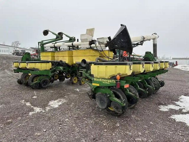 2006 John Deere 1770 Openers Planteur