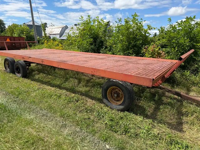 20 FT BALE WAGON