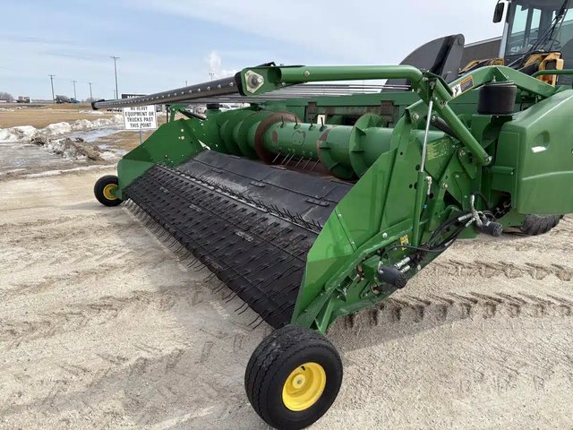 2014 John Deere 615P Nez - Ramasseur