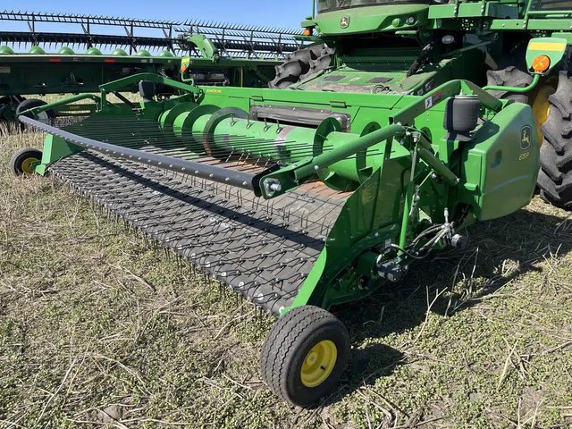 2020 John Deere 615P Nez - Ramasseur