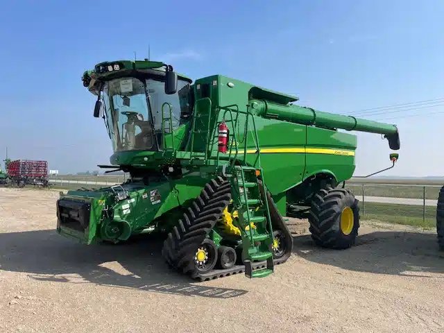 2024 John Deere S790 Batteuse