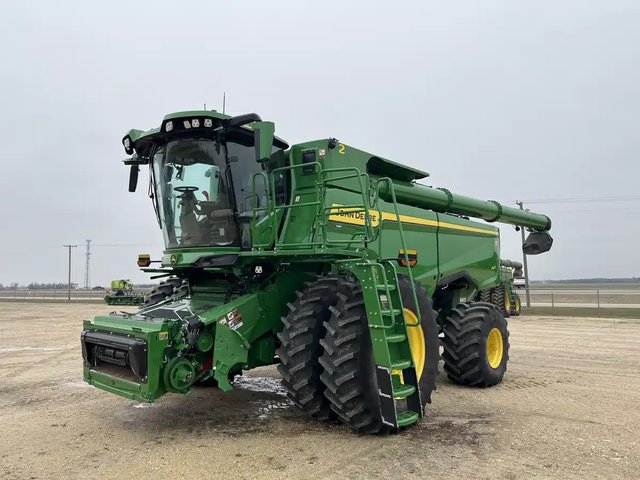 2025 John Deere S7 800 Batteuse