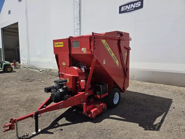 2022 AgriMetal TUFF VAC 4000 transporteur de grain