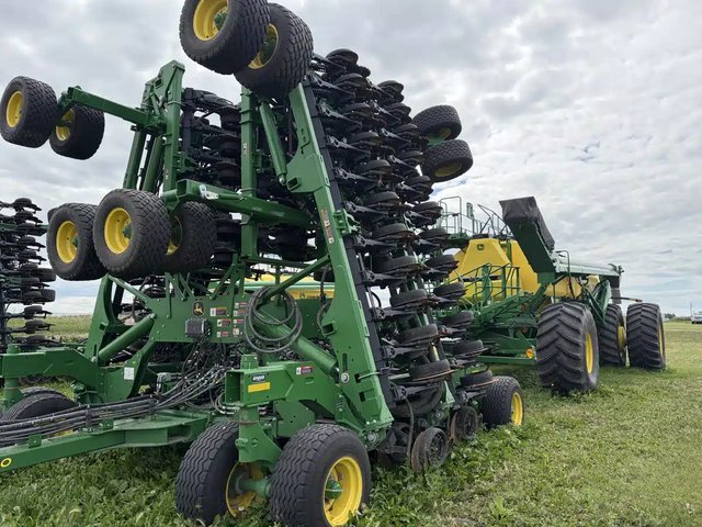 2025 John Deere N560/C850T Semoir à air