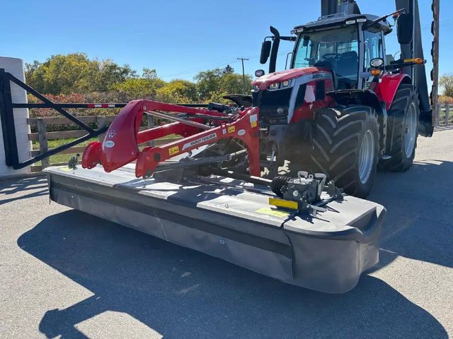 2025 Massey Ferguson DM367 & DM9614 Tripple Mowers, 31.5ft working width