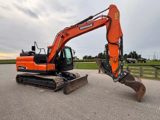 2019 Doosan DX140 LC-5 Excavatrice