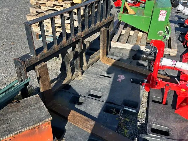 2010 HLA Attachments 8000lbs Fourche à palette