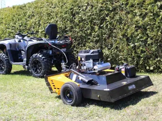 2026 Bercomac 44" Brush Débroussailleuse rotative