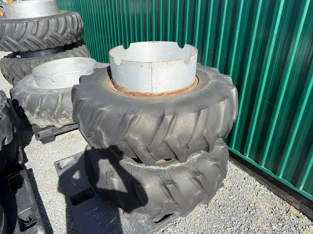 Firestone 14.9-24 Roues double