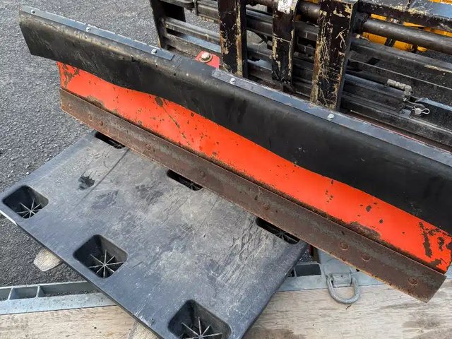 2021 Kubota V4290 Lame