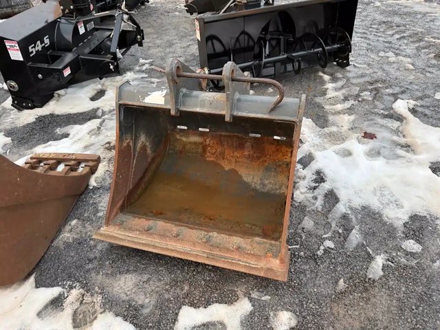 2020 NM Attachments 6DC-36 Godet (bucket)