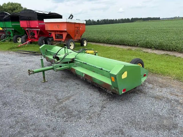 1986 John Deere 27 Broyeur à fléaux