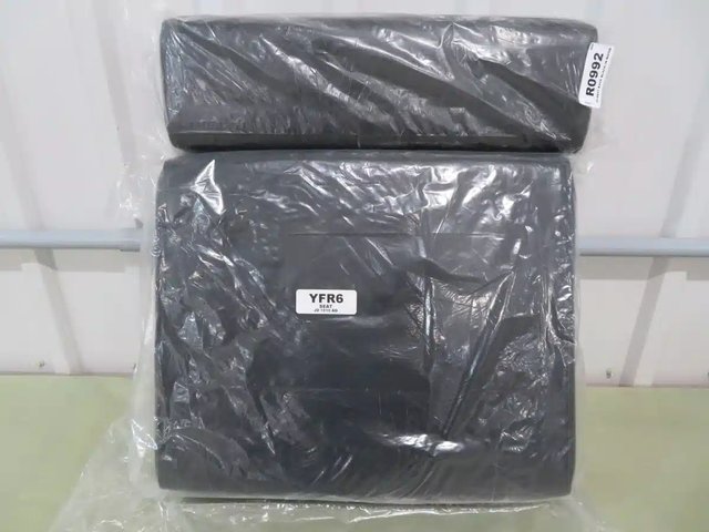 John Deere Seat Cushion pièces - neuves et usagées