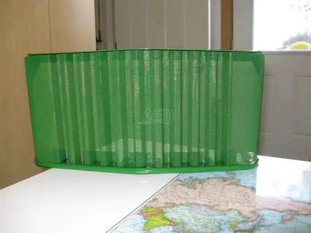 1961-1972 John Deere Front Grille Screen pièces - neuves et usagées