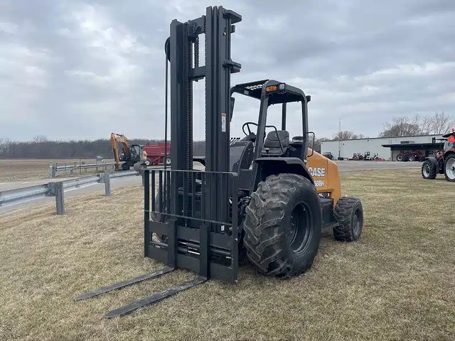 2024 Case 588H chariot élévateur