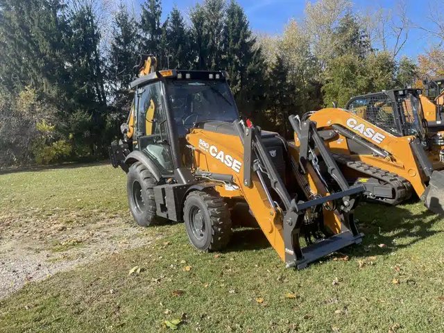 2026 Case 580SN Rétrocaveuse