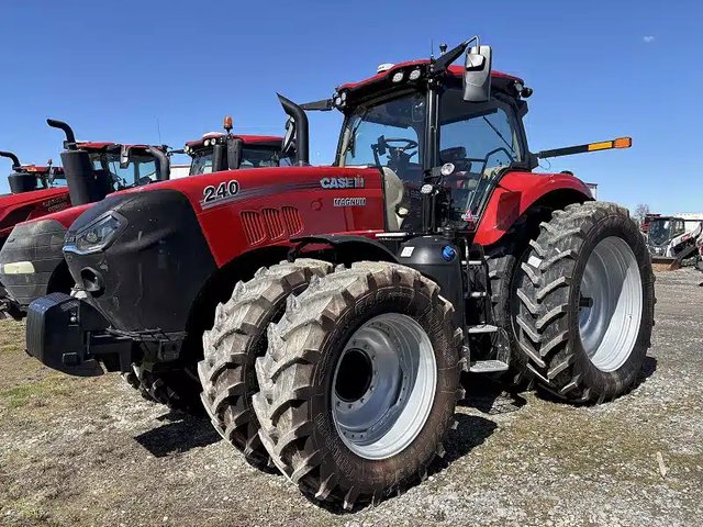 2026 Case IH MAGNUM 240 Tracteur